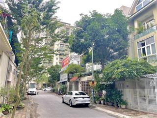 Giảm 2 tỷ, chủ cần bán gấp biệt thự kdt mới sài đồng, đã hoàn thiện, dt 150m2  mt 7.8m, giá tốt