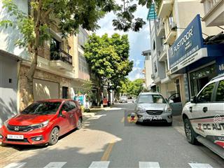 Có 102, nhà 2 mặt tiền 2 mặt phố giang biên, vỉa hè kinh doanh, dt 160m2  mt 7m