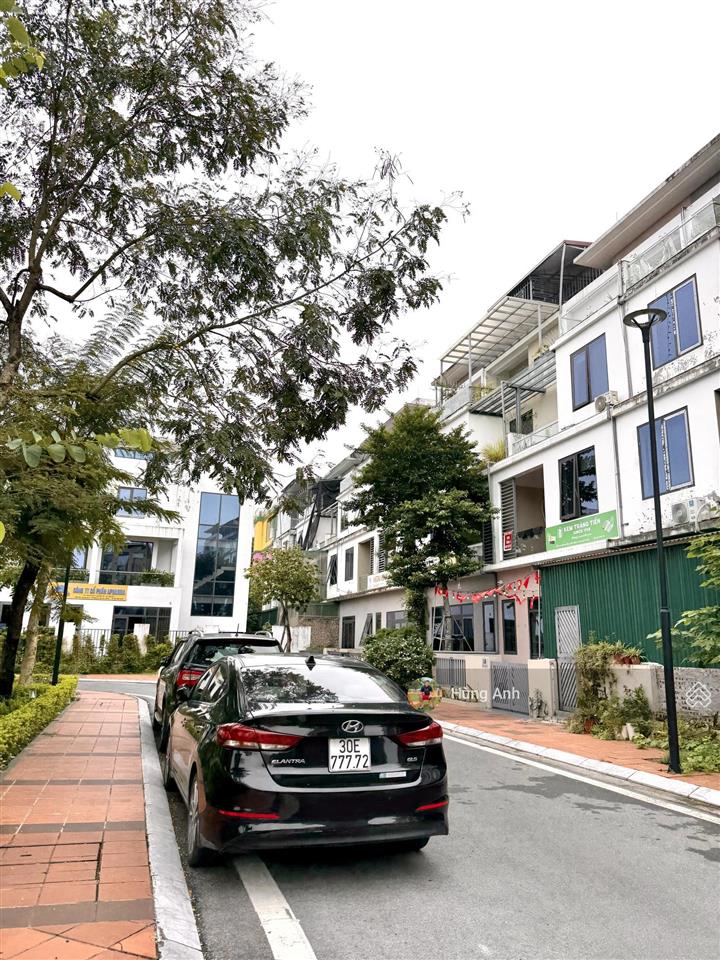 Giảm 4 tỷ giá bán đất biệt thự kdt đặng xá, 200m2 4 tầng full đồ, mt 9m