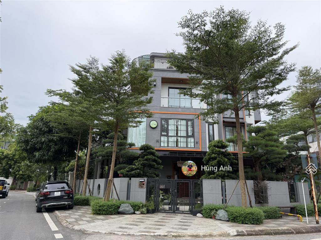 Giảm 4 tỷ bán gấp giá rẻ như bán đất biệt thự lan viên, view vườn hoa dt 450m2  mt 20m