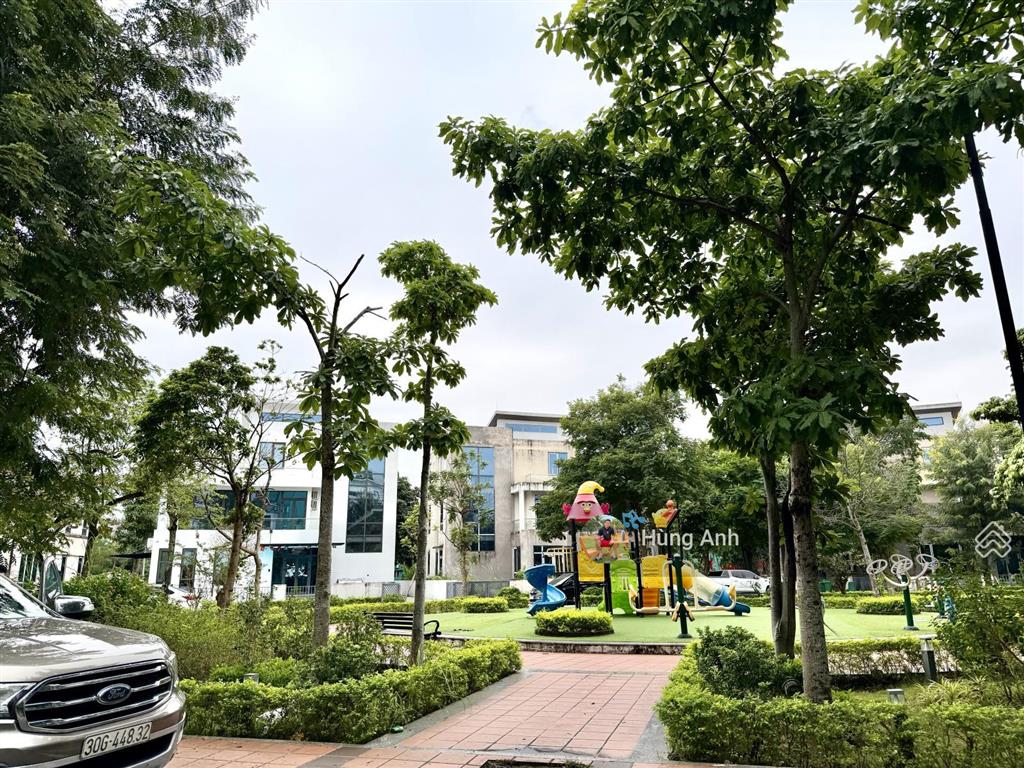 Giảm 4 tỷ bán gấp giá rẻ như bán đất biệt thự lan viên, view vườn hoa dt 450m2  mt 20m