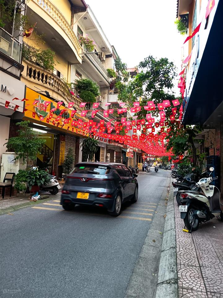 Cực phẩm hồng tiến  nguyễn văn cừ  toà nhà 7 tầng thang máy  gara 2 ô tô  nội thất nghỉ dưỡng