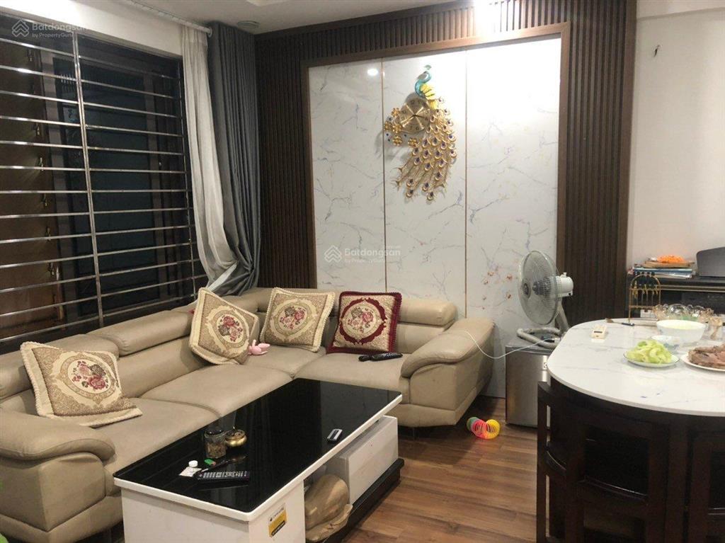 Chỉ 6 tỷ  bác em cần chuyển nhượng lại căn hộ 2pn 68m2 chung cư green stars tầng 18