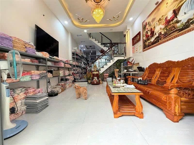 Bán nr giáp quận 10  cách mạng tháng 8 (cv lê thị riêng) dt80m2 n4.5m shr a4  10.x tỷ tl