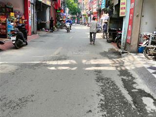 Cổ nhuế  đất mặt ngõ  ô tô đỗ cửa  gần trường tiểu học  giá 4,8 tỷ