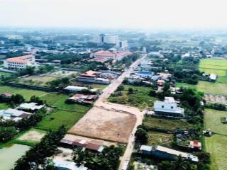 Bán lô đất 2 mặt tiền đường xe hơi liền kề vinhomes hậu nghĩa dt 401m2 thích hợp làm nhà vườn
