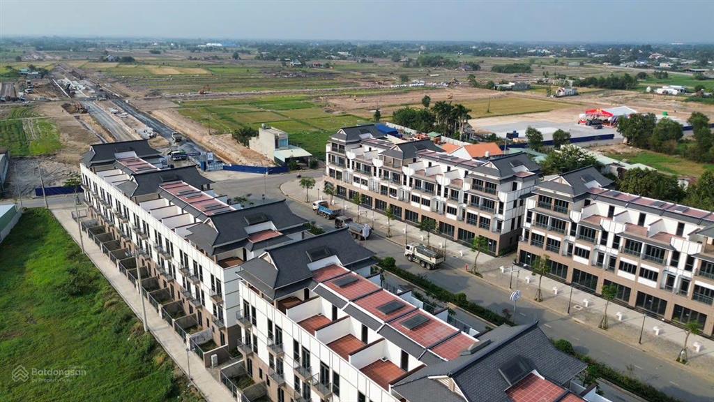 Chính chủ cần bán gấp đất mặt tiền nguyễn thị hạnh. diện tích 320m2 shr, hỗ trợ vay ngân hàng
