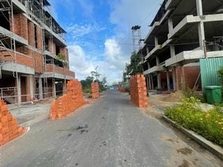 Bán căn nhà đang xây giáp bình chánh tphcm đường hoàng phan thái xã mỹ yên long an giá 3 tỷ 65