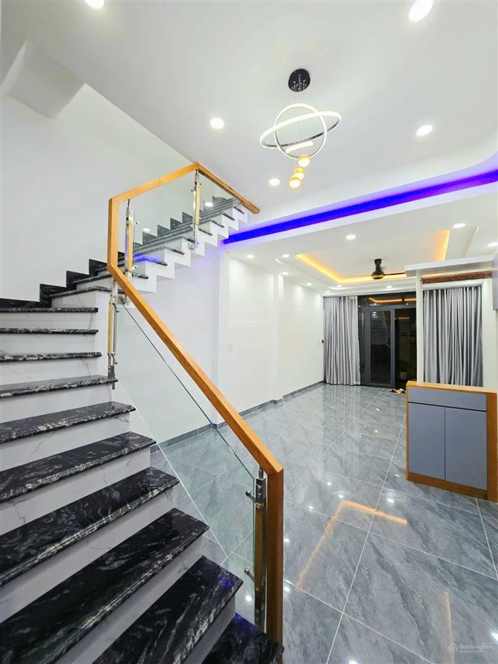 Nhà mới xây dựng,lã xuân oai, long bình, 6,1 tỷ, 50m2, đường 7m shr