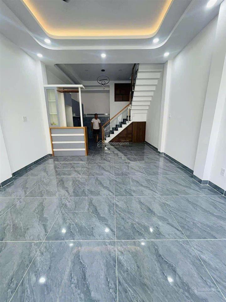 Nhà bán mới xây, 4.6m x 11m, đường 7m , lã xuân oai, long trường thủ đức