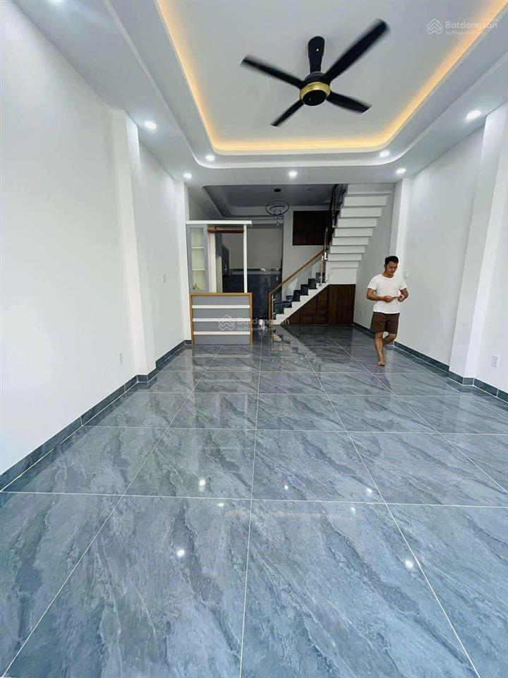 Nhà bán mới xây, 4.6m x 11m, đường 7m , lã xuân oai, long trường thủ đức