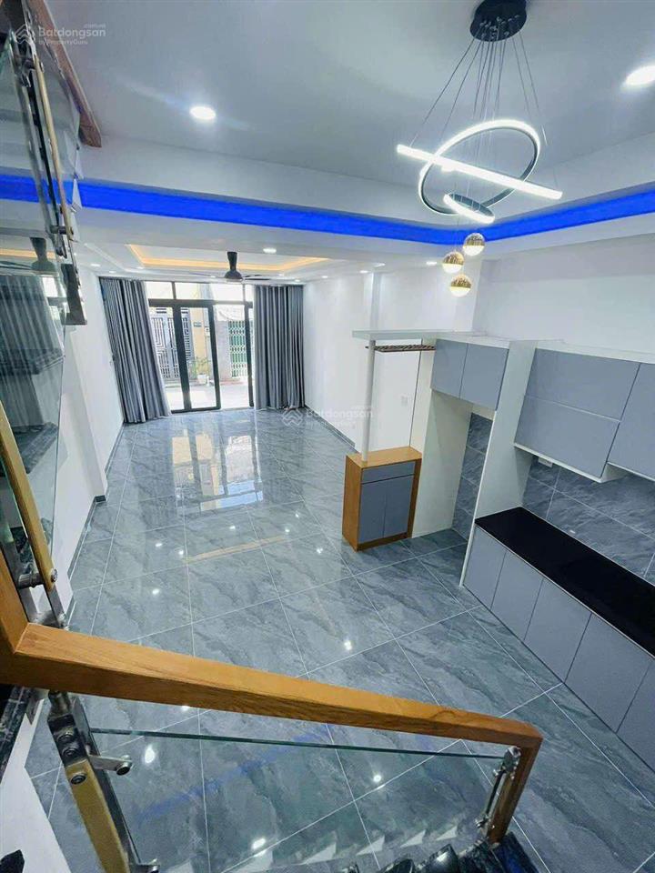 Nhà bán mới xây, 4.6m x 11m, đường 7m , lã xuân oai, long trường thủ đức