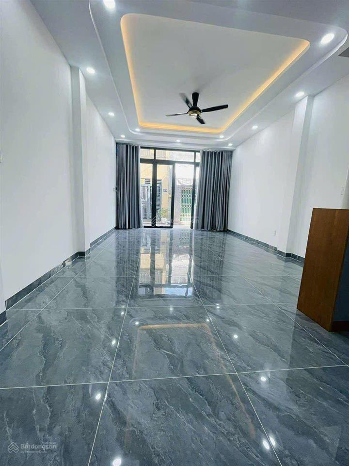 Nhà bán mới xây, 4.6m x 11m, đường 7m , lã xuân oai, long trường thủ đức