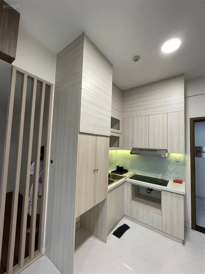 Cho thuê căn 2 phòng ngủ + 2wc diện tích 67m2  giá thuê 8triệu/tháng ntcb