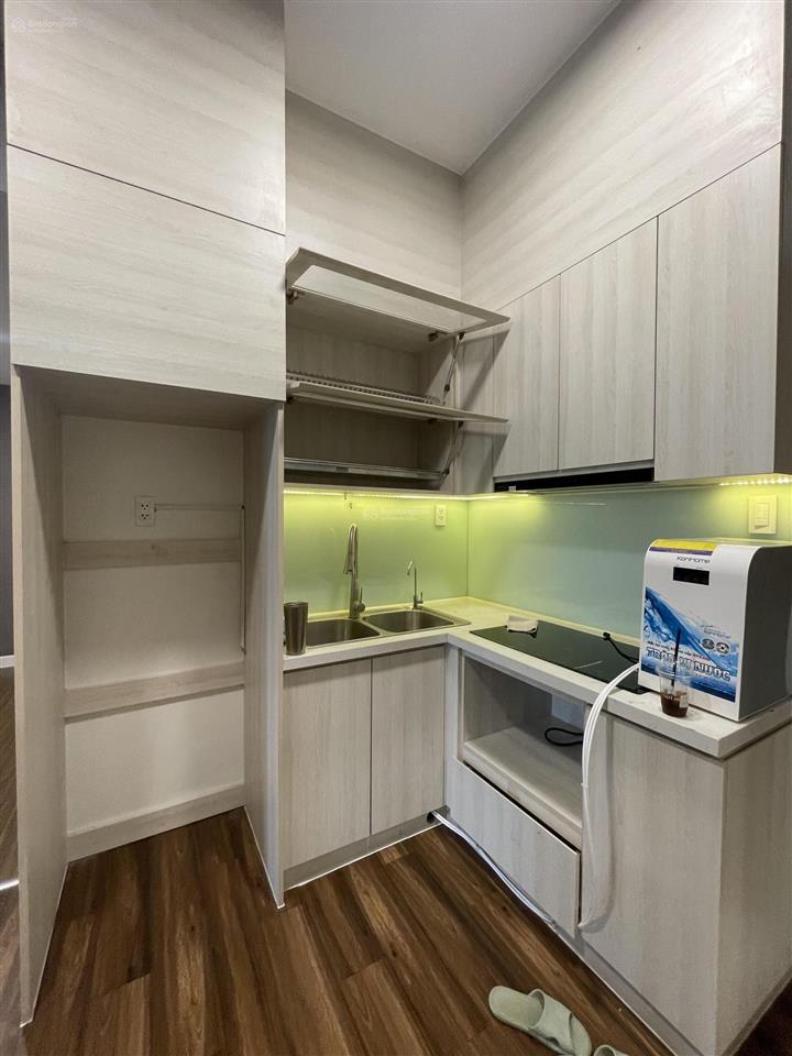 Cho thuê căn 2 phòng ngủ + 2wc diện tích 67m2  giá thuê 8triệu/tháng ntcb