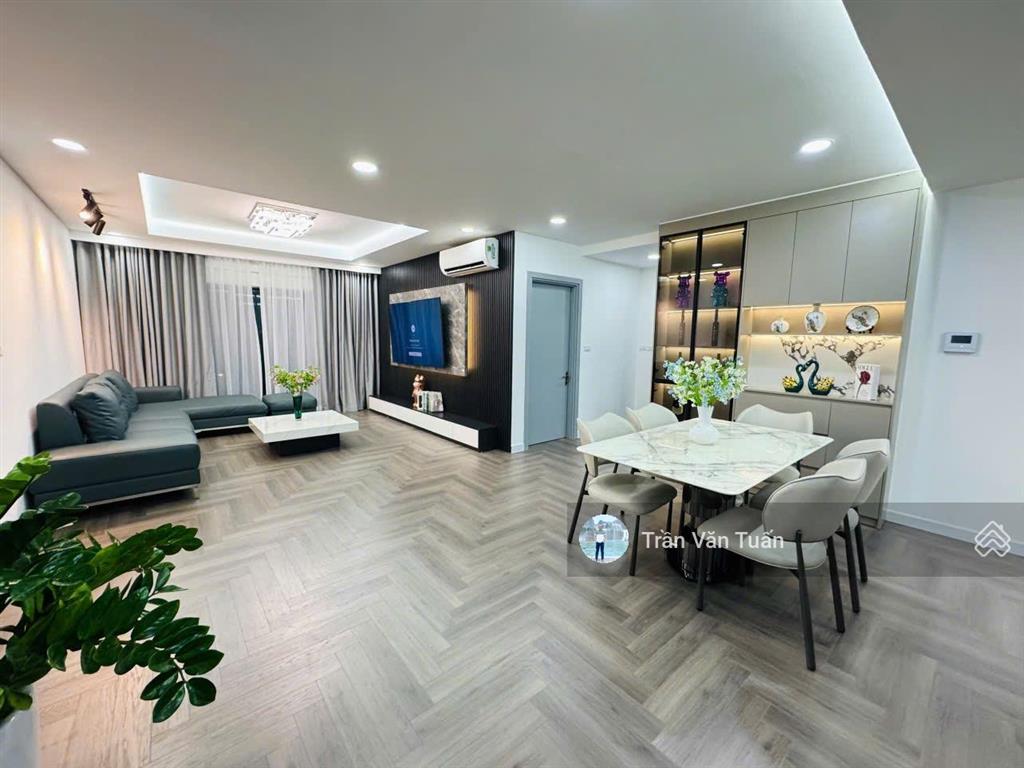 Bán căn hộ 3pn + 2wc, 139m2, tại tòa s1 kđt goldmark city, nhà mới đẹp full nội thất ở ngay, 9.9 tỷ