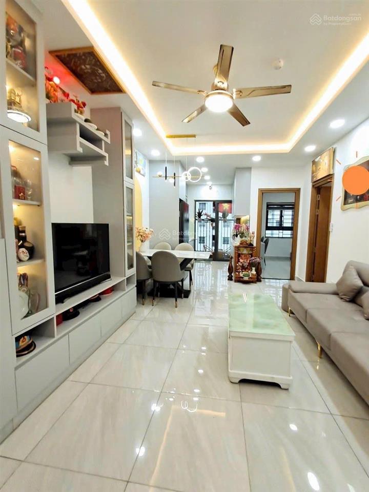 Bán căn hộ stown tham lương, 65m2, 2pn 2wc, full nội thất, mới ở 9 tháng, giá 3tỷ3
