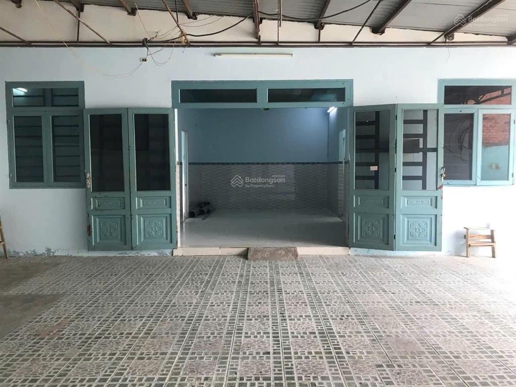 Bán kho xưởng nhỏ giữ sổ chính 236m2 1/trần thị bốc thông ra thới tam thôn 17,thới tam thôn,hóc môn