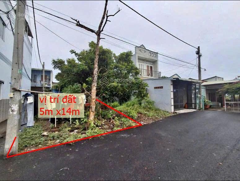 Bán gấp lô góc đất thổ cư 5,95m x16m 1/trung đông 7 cách nguyễn thị ngâu 200m,thới tam thôn,hóc môn
