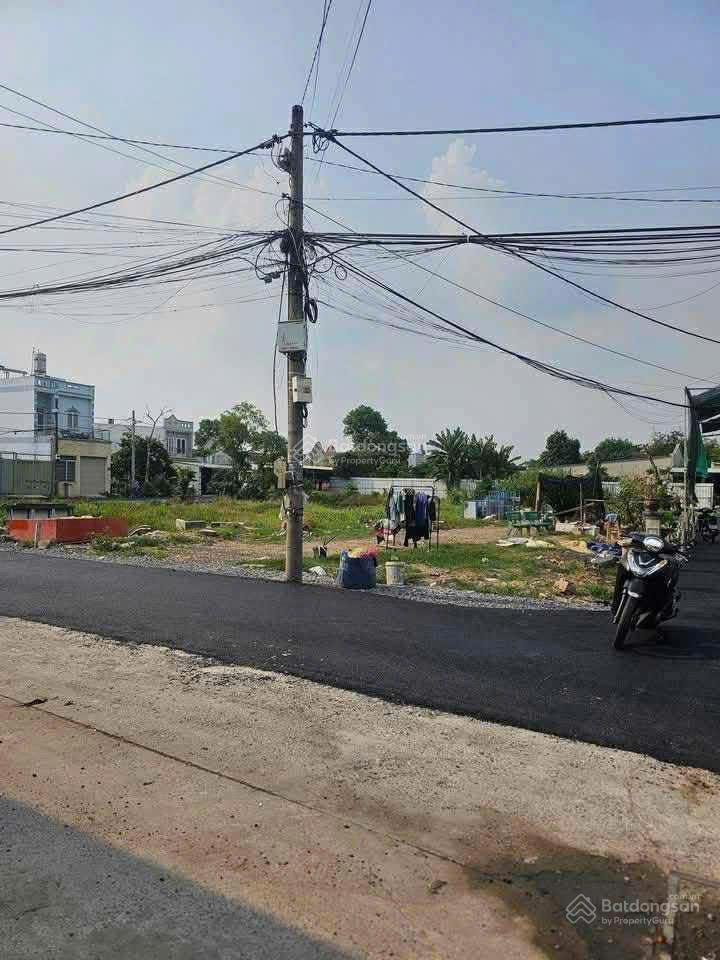 Bán gấp lô góc đất thổ cư 5,95m x16m 1/trung đông 7 cách nguyễn thị ngâu 200m,thới tam thôn,hóc môn