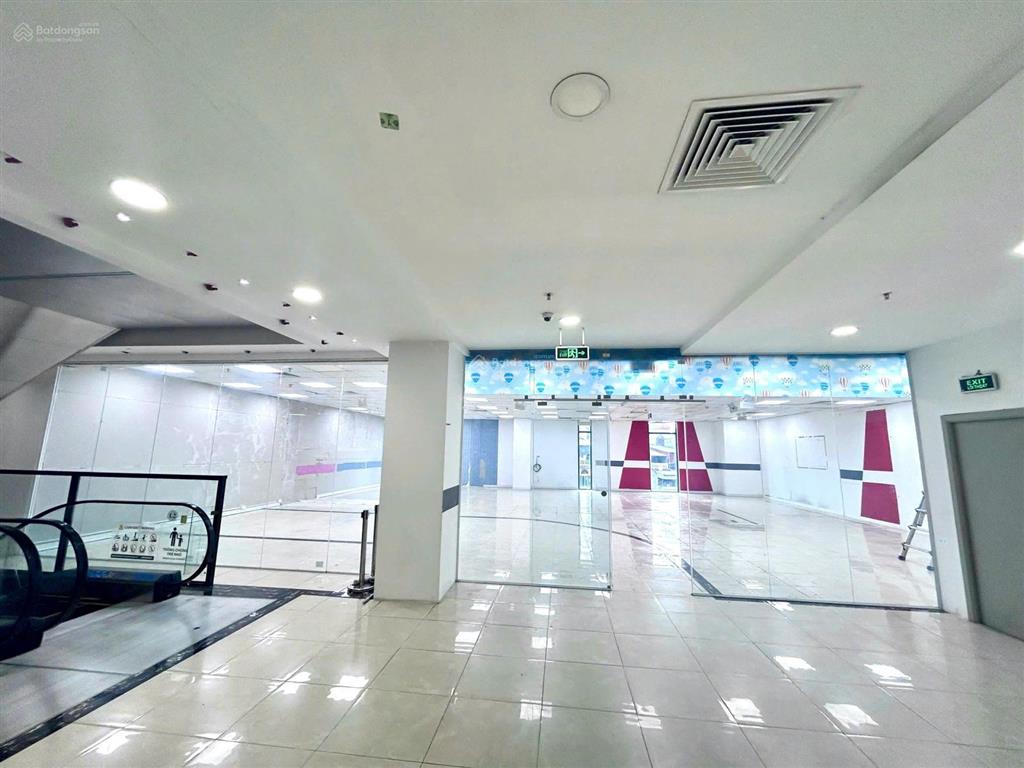 Cho thuê mặt bằng văn phòng, dịch vụ tầng 3 trương định plaza  232.2m2, vị trí đẹp, sẵn điều hòa