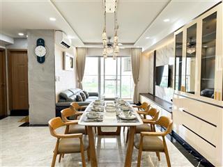 Cho thuê 3pn full nt đẹp mới như hình tại cosmo city q7, 100m2 giá thuê 22tr/tháng (free pql 1 năm)