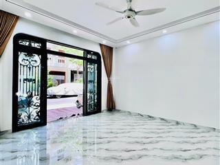 Bán nhà 3 tầng hà quang 2 xây dựng theo kiến trúc hiện đại sang trọng.  0343 320 *** gặp trang