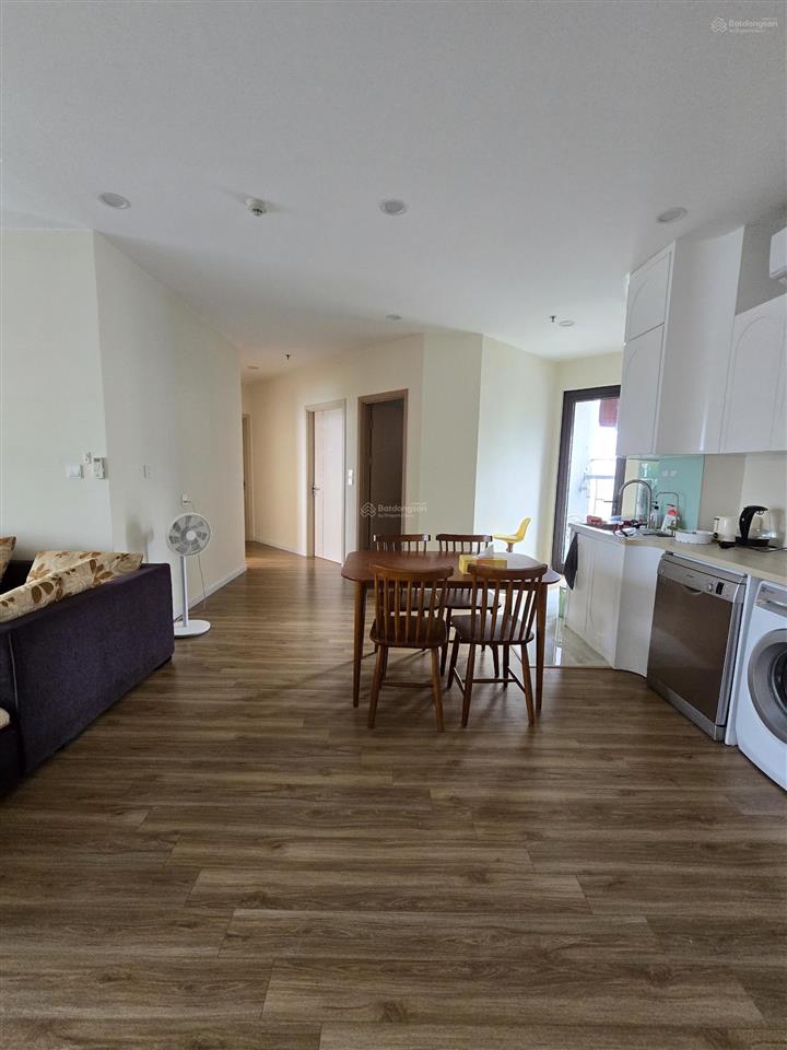 Cho thuê căn hộ 2 và 3 ngủ tại trinity tower  giá 13tr/tháng  0971 516 ***