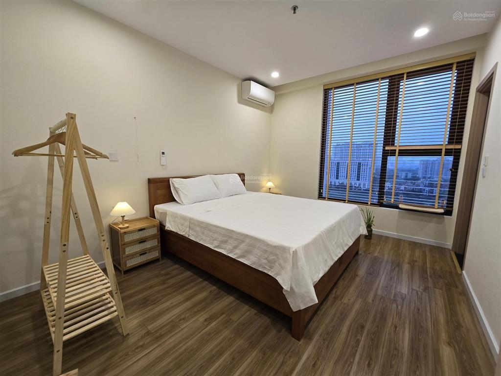 Cho thuê căn hộ 2 và 3 ngủ tại trinity tower  giá 13tr/tháng  0971 516 ***