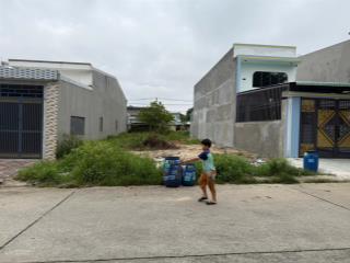 Bán lô đất full thổ cư 150m2, ngay chợ mỹ phước 3, bến cát, đường oto 16m, dân cư đông đúc, sổ sẵn