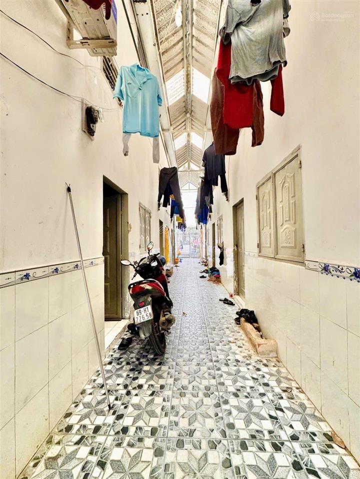 Bán gấp dãy trọ sát kcn bàu bàng, 150m2, sổ sẵn, có sẵn nguồn thu nhập, sát chợ bàu bàng