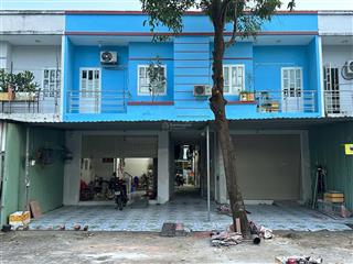 Bán cặp trọ ngay chợ đêm bàu bàng, sổ sẵn, sát kcn, dt 300m2 có sẵn nguồn thu nhập