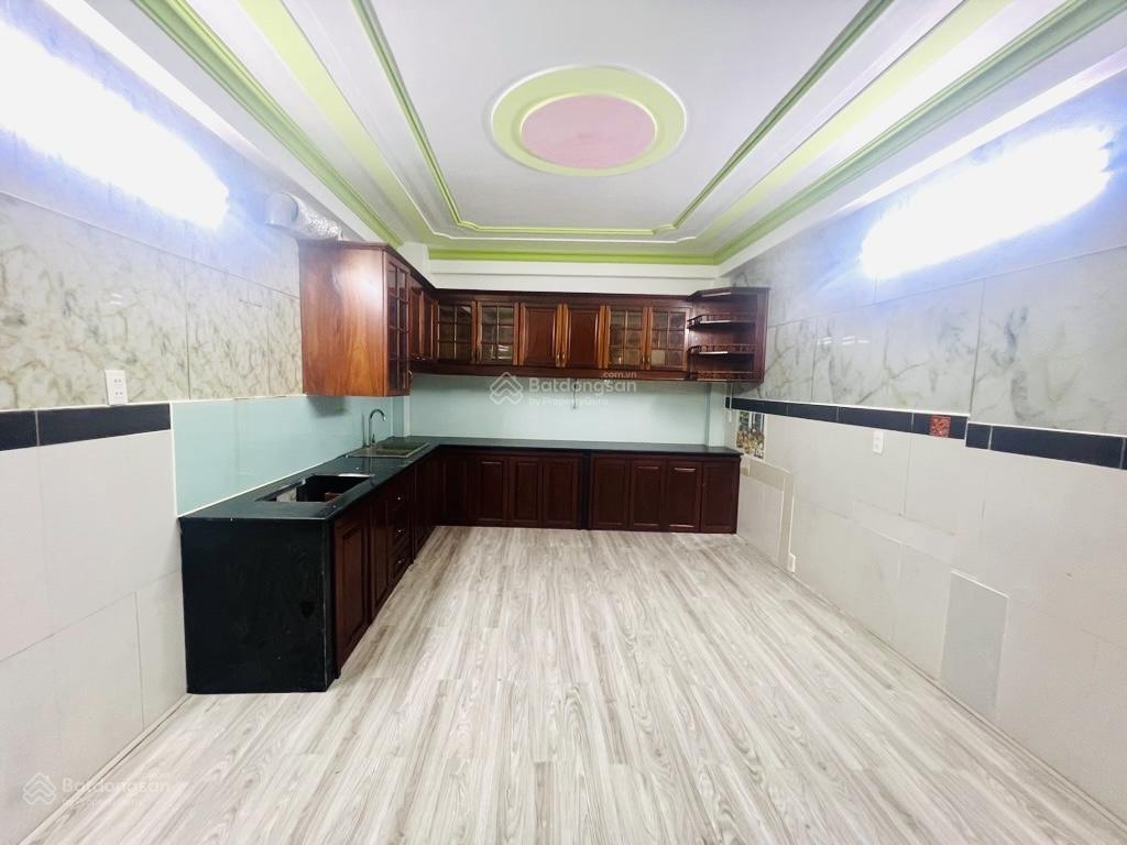 Mặt tiền kinh doanh độc lập, 82m  4 tầng  giá 11.x tỷ