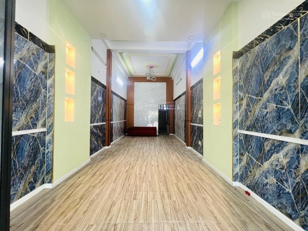 Mặt tiền kinh doanh độc lập, 82m  4 tầng  giá 11.x tỷ