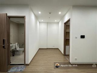 Hot cho thuê căn 1 ngủ + 43m2 tòa sa3 sakura giá 7tr500 vinhome smart city