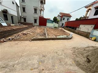 Lô góc 3 mặt thoáng văn giangoto thông thoáng giá chưa đến 3 tỷ