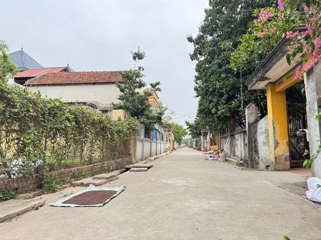 Bán đất phú thị mễ sởvăn giang oto tránh gần chợ mễ và vành đai 43,x tỷ