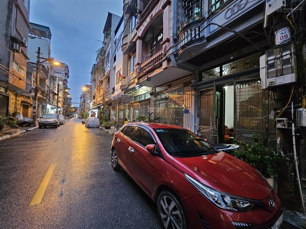 Bán nhà mặt phố lý thường kiệt, 15,2 tỷ, 40m2,năm tầng 6pn, 4wc, chính chủ,vỉa hè, kinh doanh đỉnh