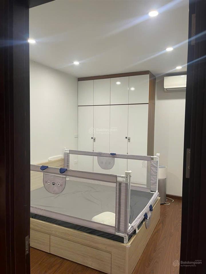 Chủ nhà bán gấp căn góc 71,2m2, 2 ngủ 2vs, nội thất đẹp, view đẹp, yên tĩnh, có slot, sổ đỏ