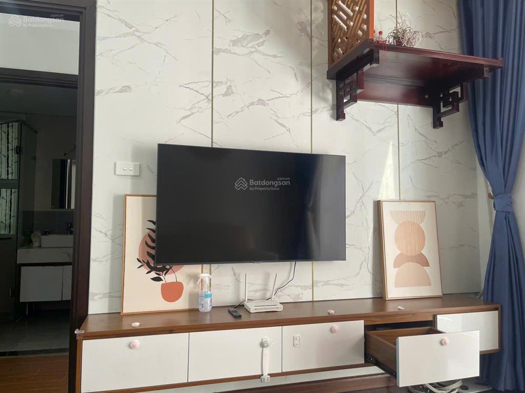 Chủ nhà bán gấp căn góc 71,2m2, 2 ngủ 2vs, nội thất đẹp, view đẹp, yên tĩnh, có slot, sổ đỏ