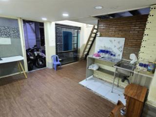 Phòng có gác 35m2 47 nguyễn thái bình  q1 (gần chợ bến thành)