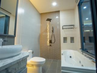 Bán nhà lý tự trọng , q1 , 39m2 , 5 tỷ 220 , 1t2l , 3pn + 4wc , hẻm oto , đang cho thuê 22tr/thang