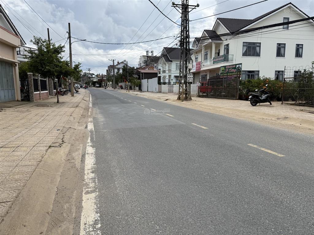 Bán nhà mặt phố đ. mê linh, 13,6 tỷ, 136m2, 6pn + 7wc, đà lạt, lâm đồng