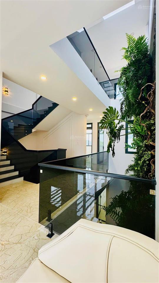 Bán nhà mặt phố đ. mê linh, 13,6 tỷ, 136m2, 6pn + 7wc, đà lạt, lâm đồng