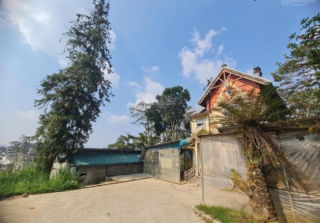 Nhà mặt phố tại huỳnh thúc kháng, 100 tỷ, 1868m2, hàng hiếm tại uy tín