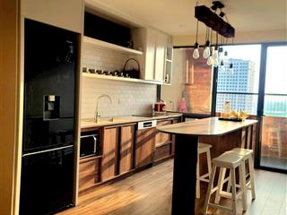 Tuyệt chủng căn 2n giá hơn 5 tỷ, ban công nam view thoáng, sẵn sổ giao dịch tòa 789 ngoại giao đoàn