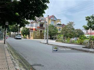 Bán đất p. tân phong, đối diện công viên khu dân cư tân phong, gần trường thcs tân phong