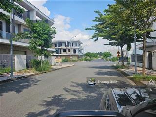 Bán nhà thô 1 trệt 2 lầu  mặt tiền đường f5  kdc bửu long 3