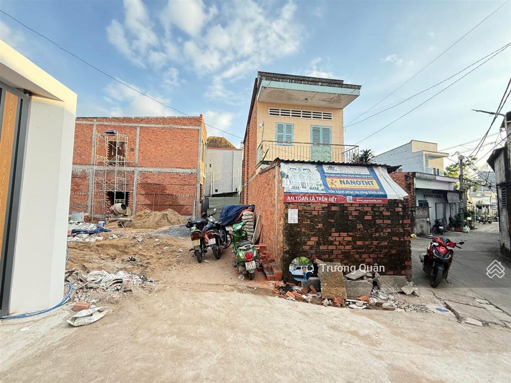 Cần bán gấp  lô góc 2 mặt tiền + tặng nhà gác lửng  gần chợ phúc hải, tp. biên hòa