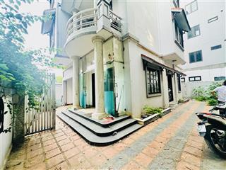Cho thuê nhà nguyên căn phố việt hưng sau bigc long biên đường to, vỉa hè rộng phù hợp làm văn p